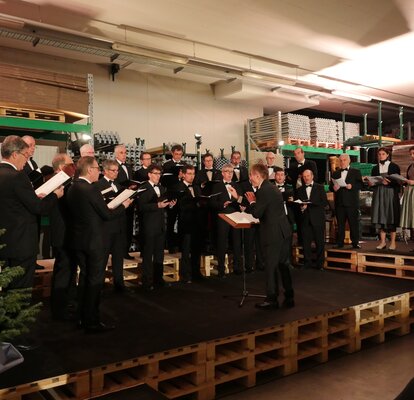 The male choir Neustift and the Gasser Gitschn